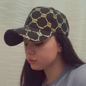 Meet your Posher, Tala